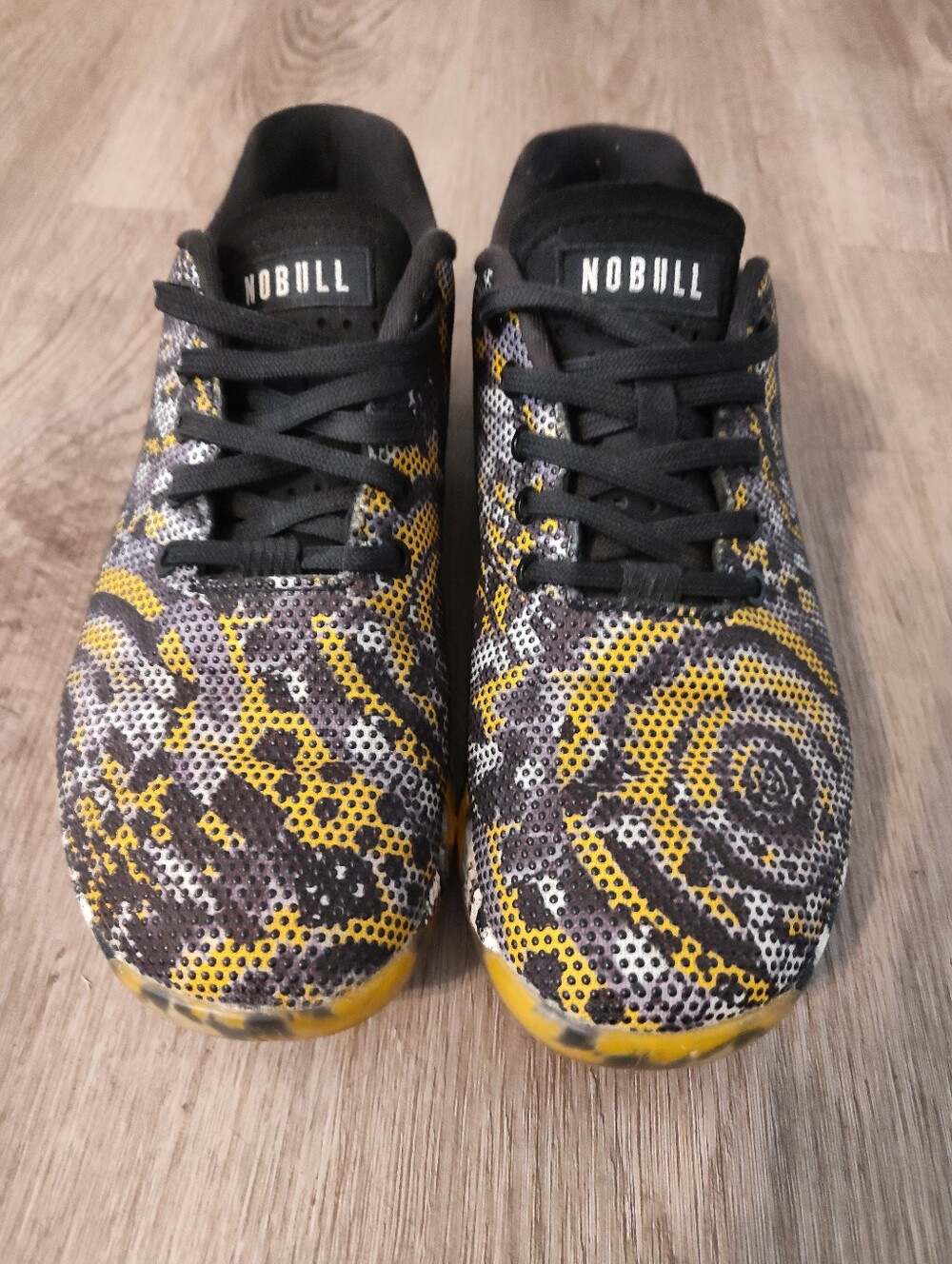 NOBULL Outwork Trainers Mens Size 9 Artists For Humanity Shoes Yellow Black Gray